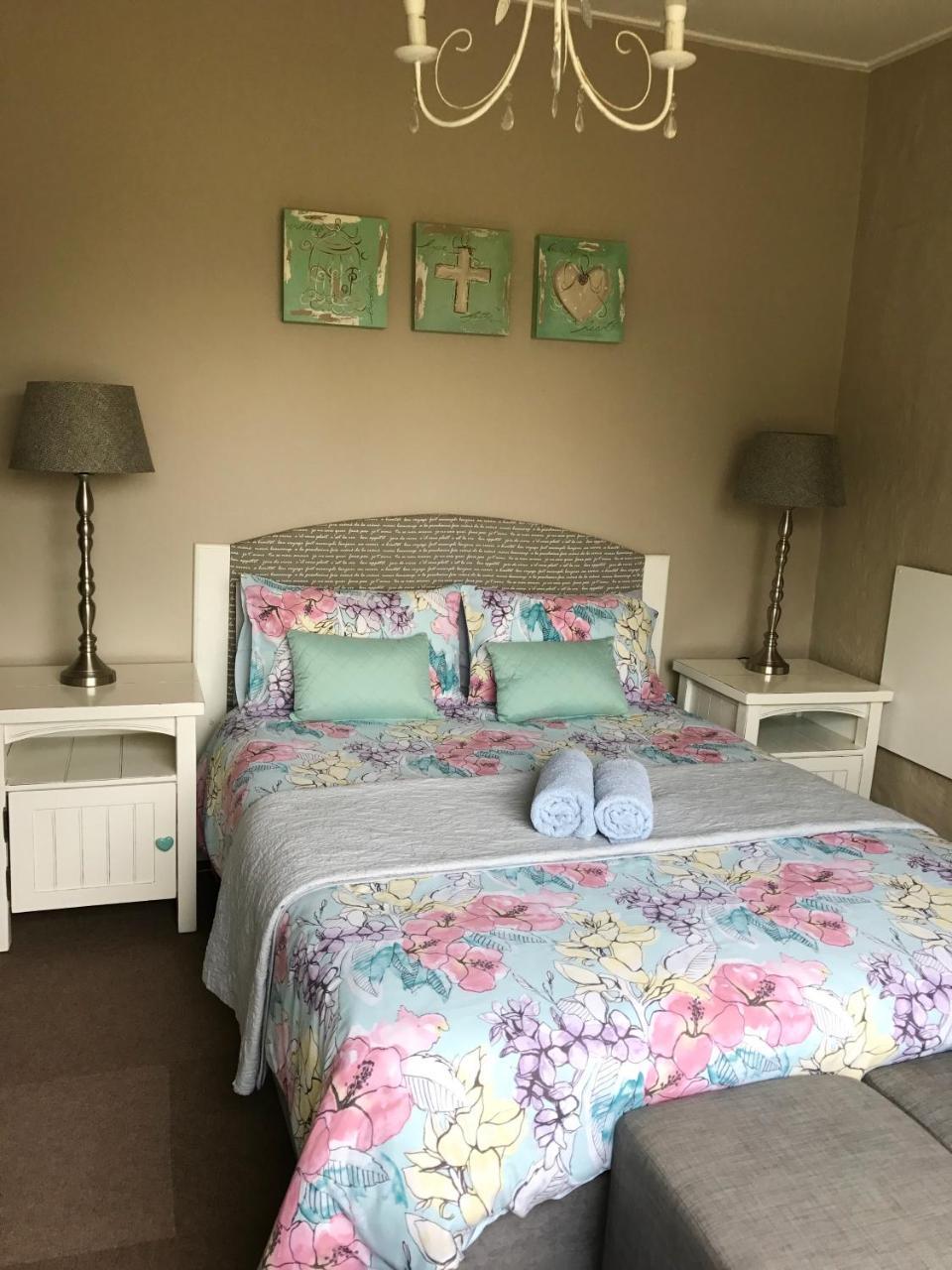 Meadow Lane Country Cottages 安德伯格 外观 照片