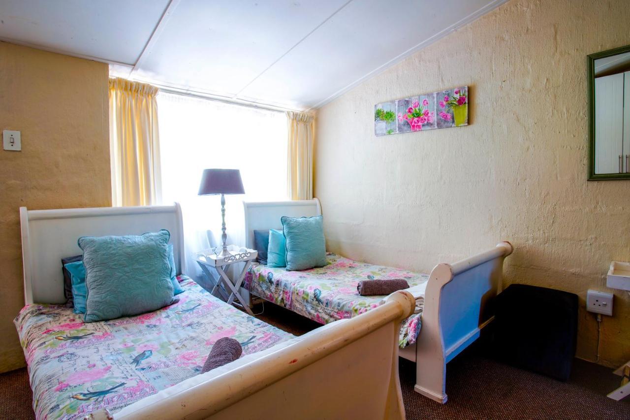 Meadow Lane Country Cottages 安德伯格 外观 照片